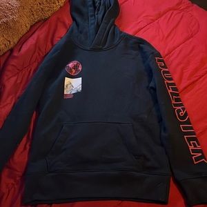 xs black and red hollister hoodie with mountains and back details